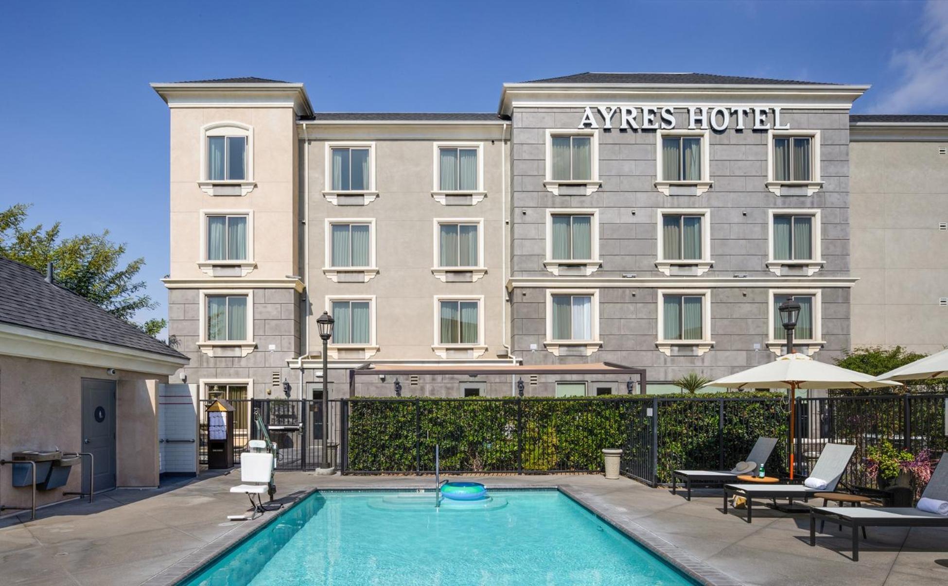 Ayres Hotel Huntington Beach/Fountain Valley Exterior foto